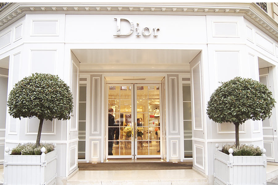 «Модные» преступления: вслед за бутиком Chanel ограблен склад Dior